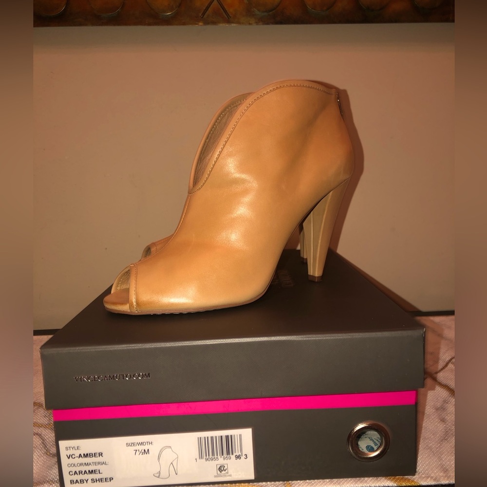 Vince Camuto open toe, top slit, back gold zip; very nice, sexy and classy;